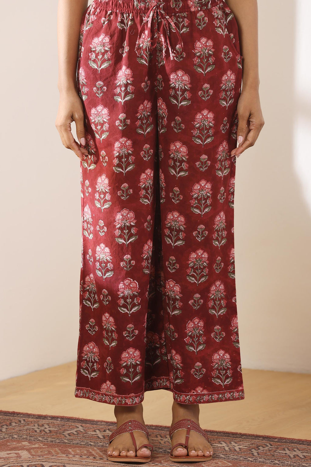 Surplus: Gulbarg Nida Sanganeri Farsi