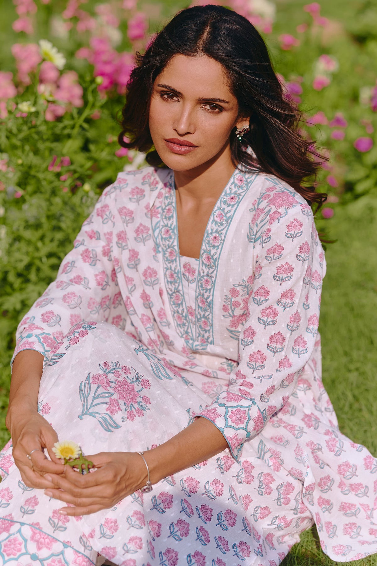 Gulbahar Sumeera Sanganeri Kurta