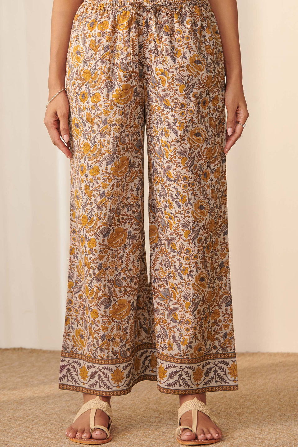 Gauhar Shahida Sanganeri Farsi