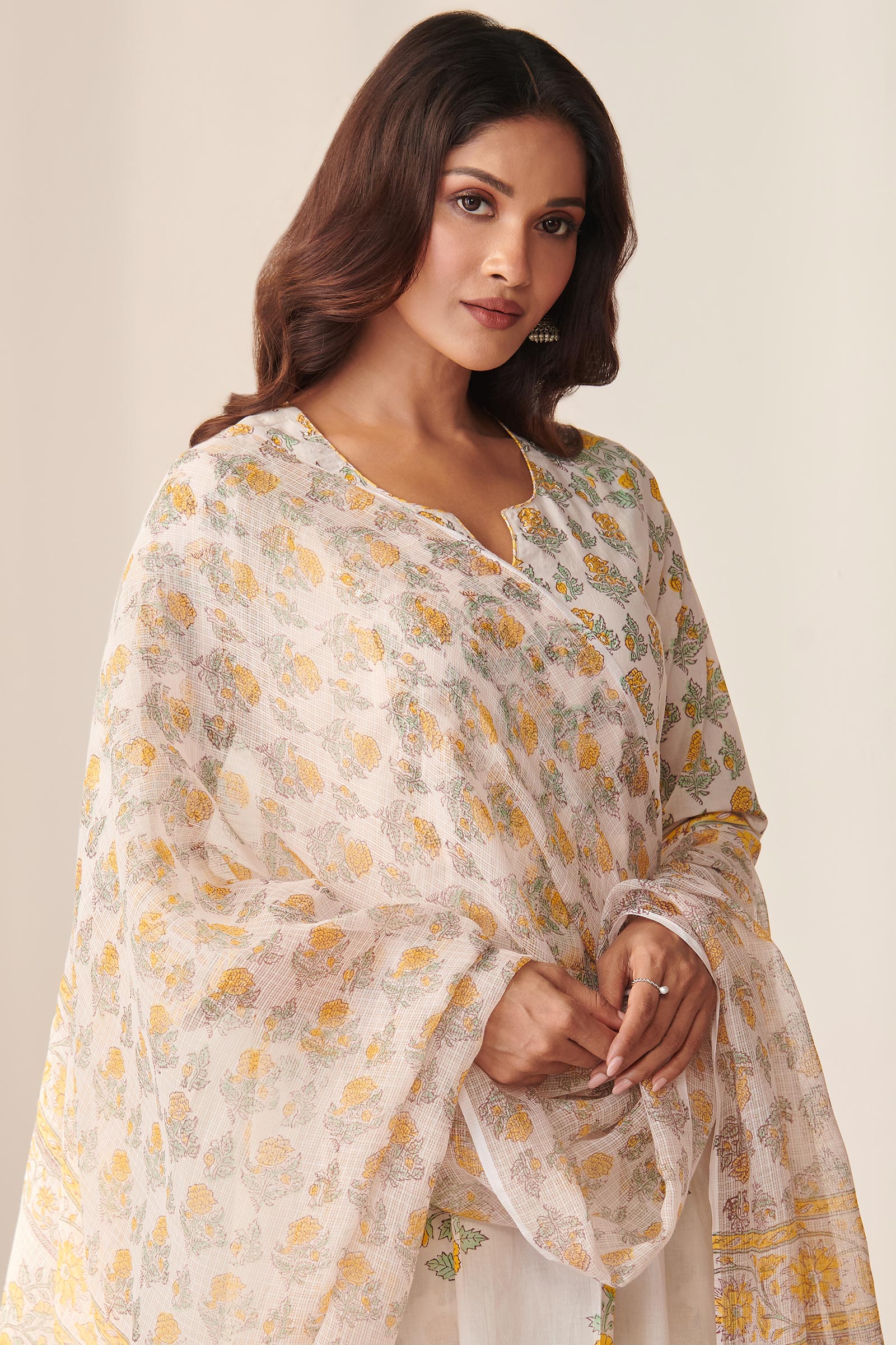Roz Meher Omaira Sanganeri Dupatta