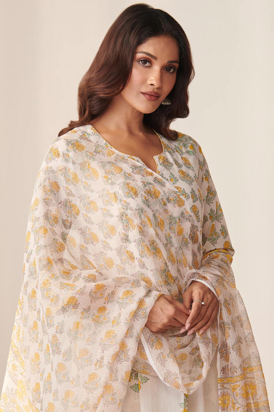 Roz Meher Omaira Sanganeri Dupatta