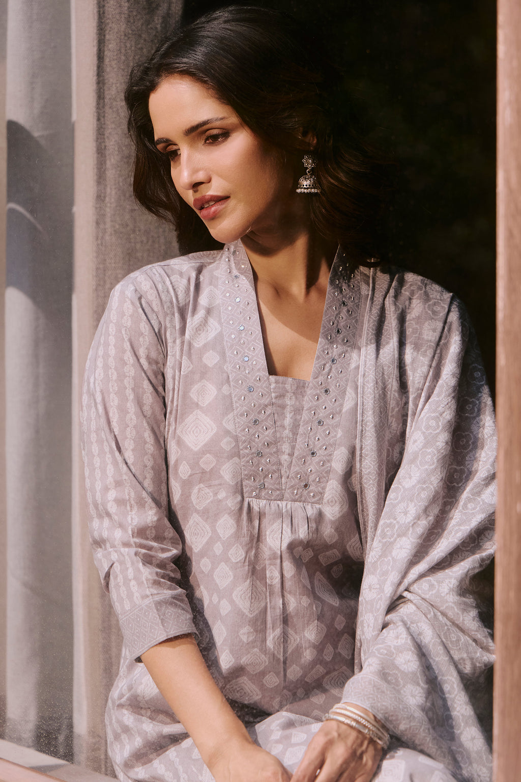 Surplus: Rangrez Parisa Kurta