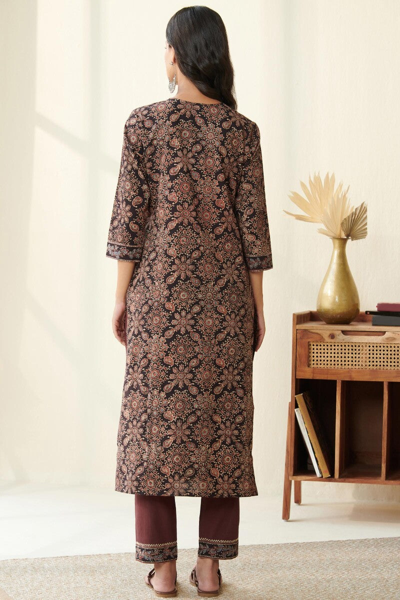 Sehra Yasmina Ajrak Kurta