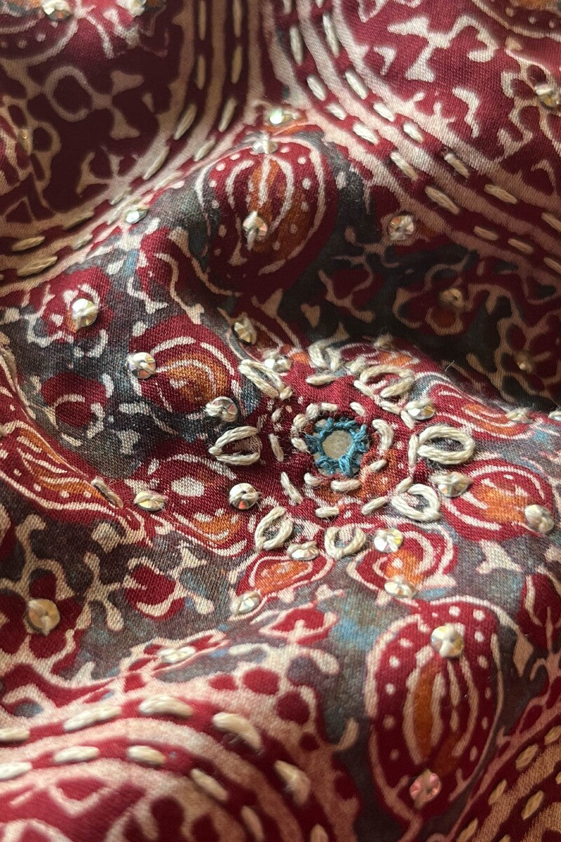 Zubeida Sareen Ajrak Modal Kurta
