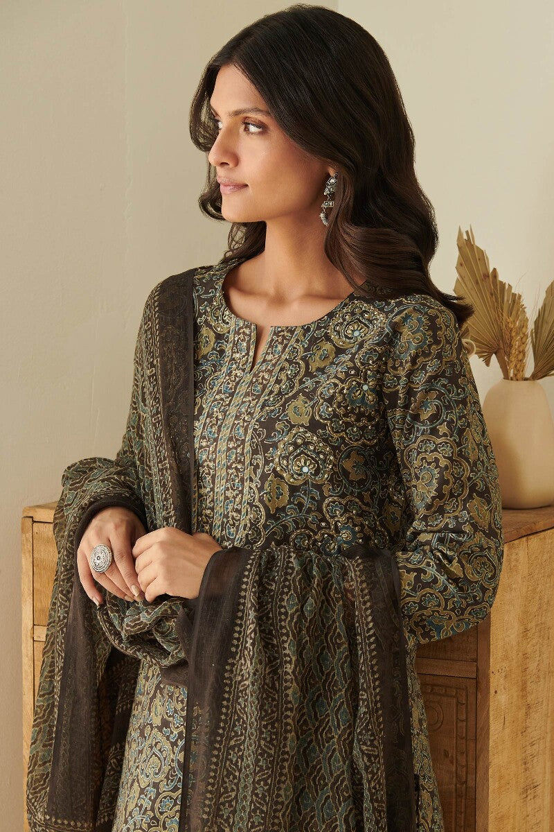 Sehra Zahira Ajrak Kurta