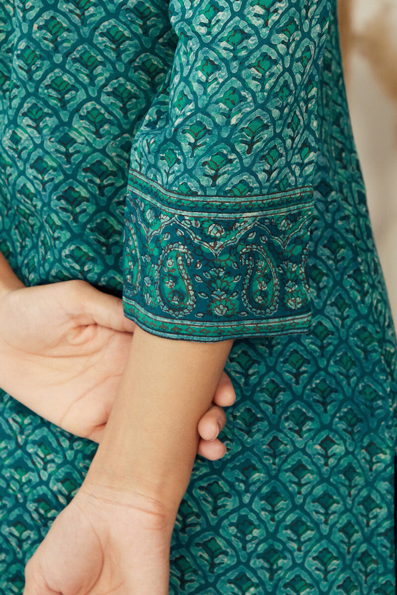 Sehra Nahid Akola Kurta
