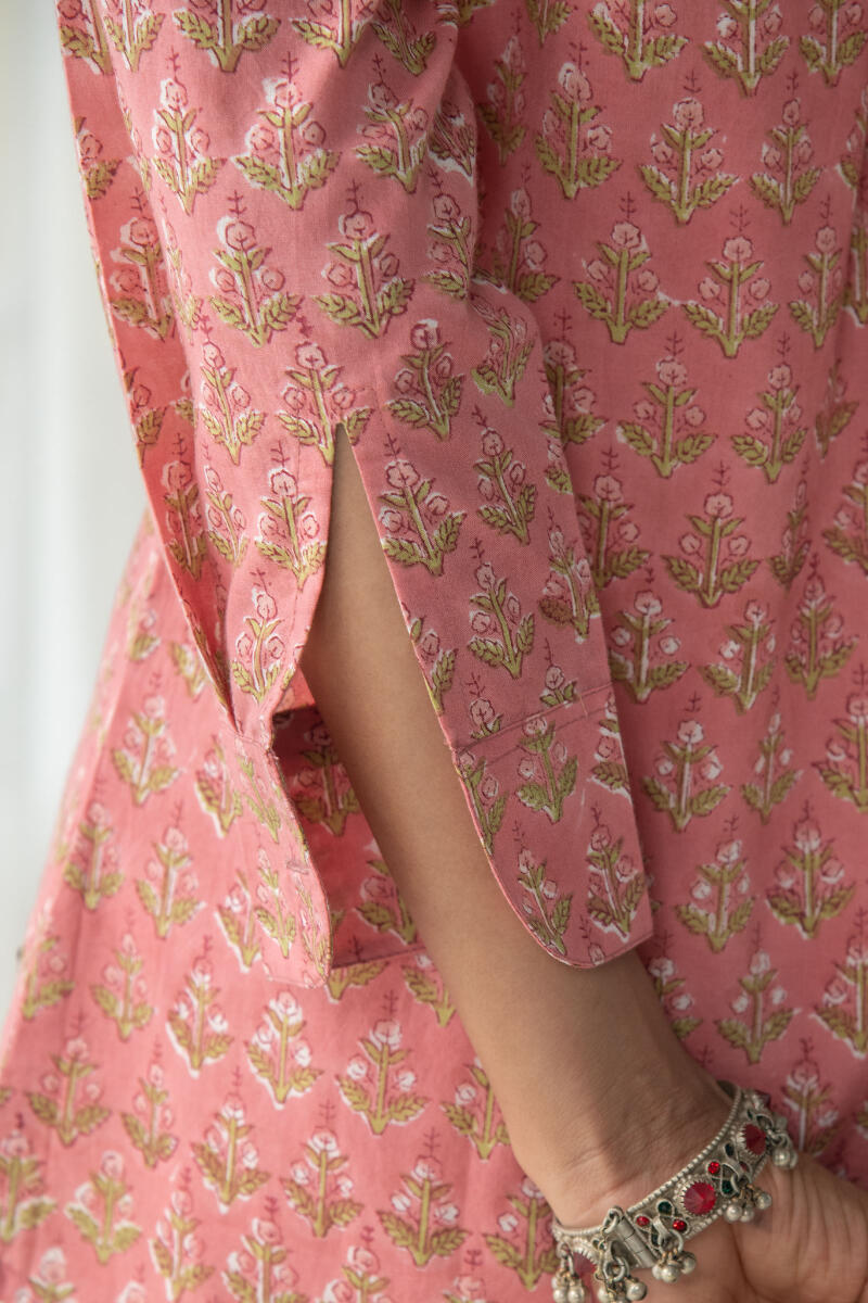 Gauhar Mariam Sanganeri Top