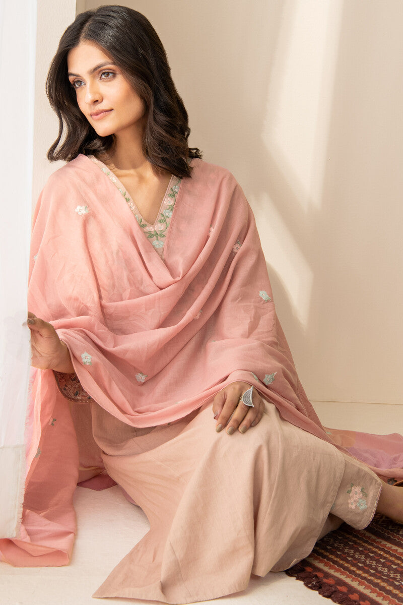 Gauhar Inaya Kurta