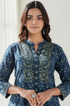 Sehra Zaaida Ajrak Kurta