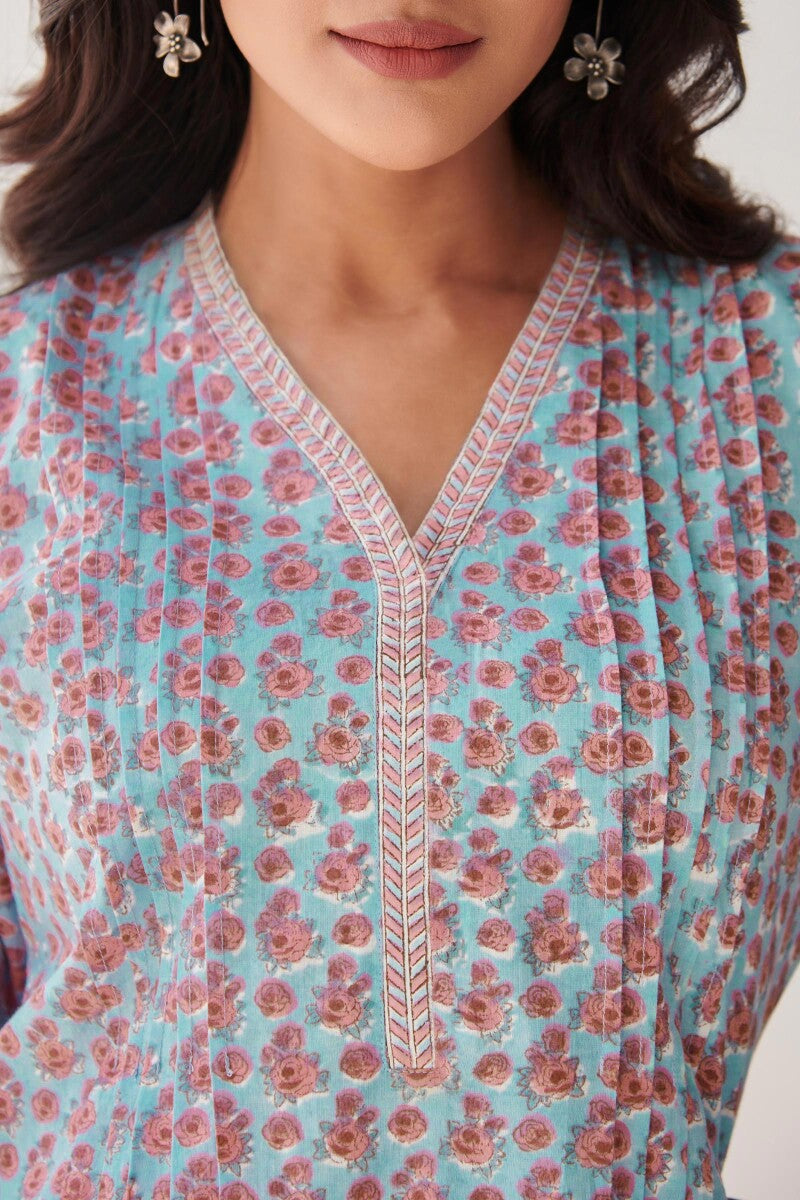 Gulbarg Zohra Sanganeri Top