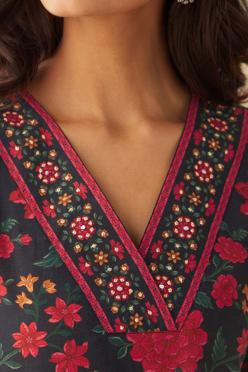 Mahnoor Mumtaz Kurta