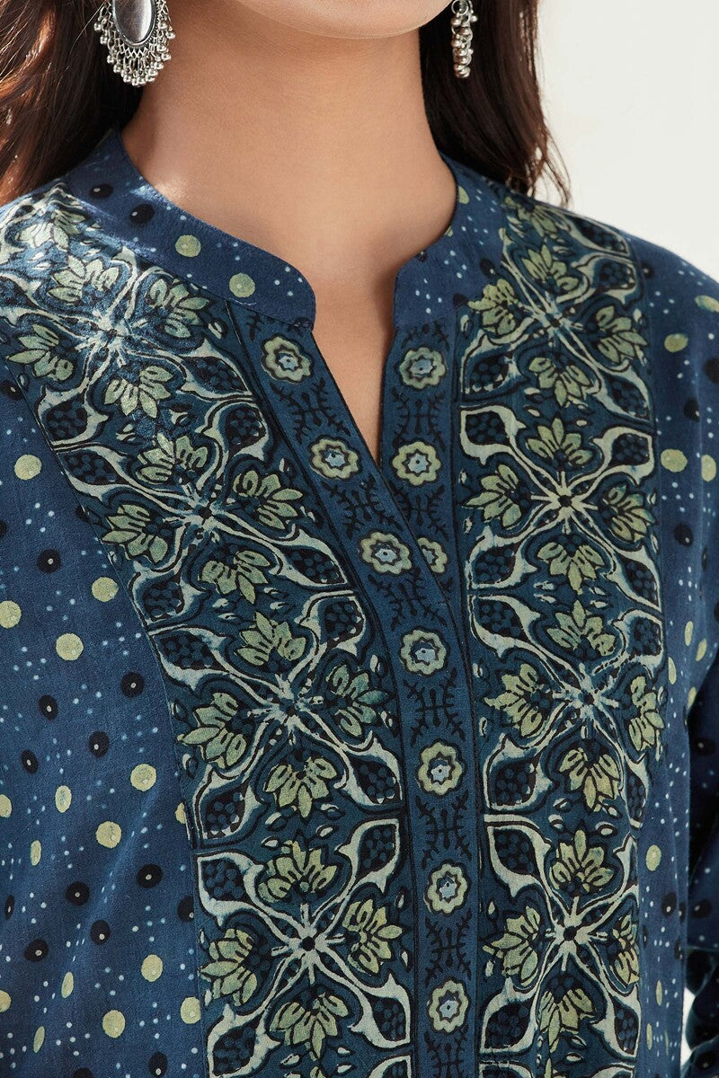 Sehra Zaaida Ajrak Kurta