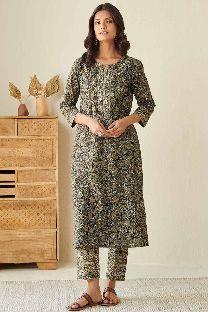 Sehra Zahira Ajrak Kurta