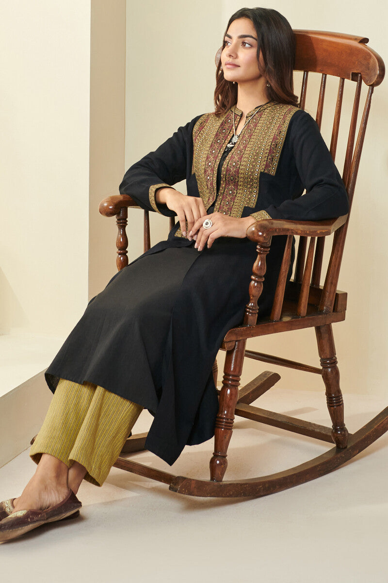 Naadirah Inara Faux Wool Handloom Jacket