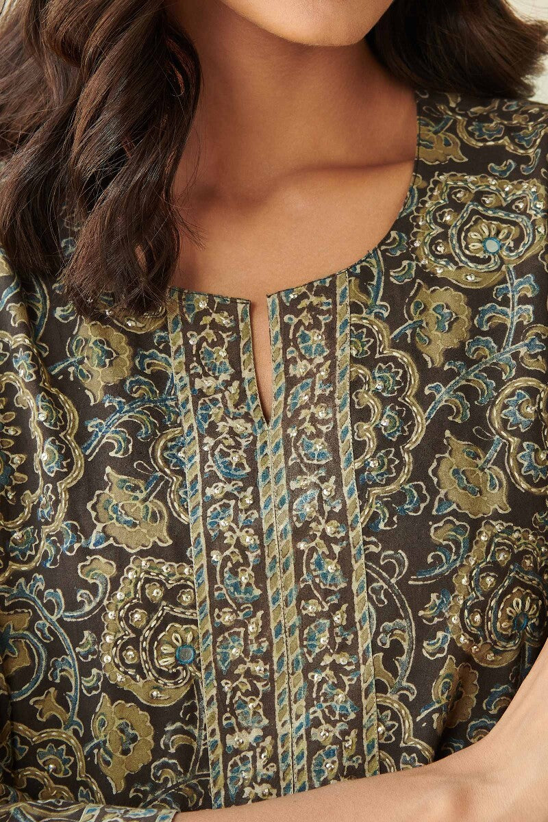 Sehra Zahira Ajrak Kurta