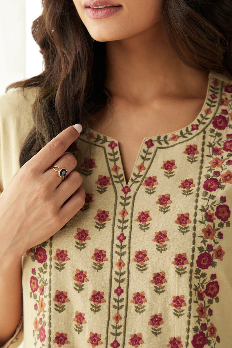 Rosheen Farah Kurta
