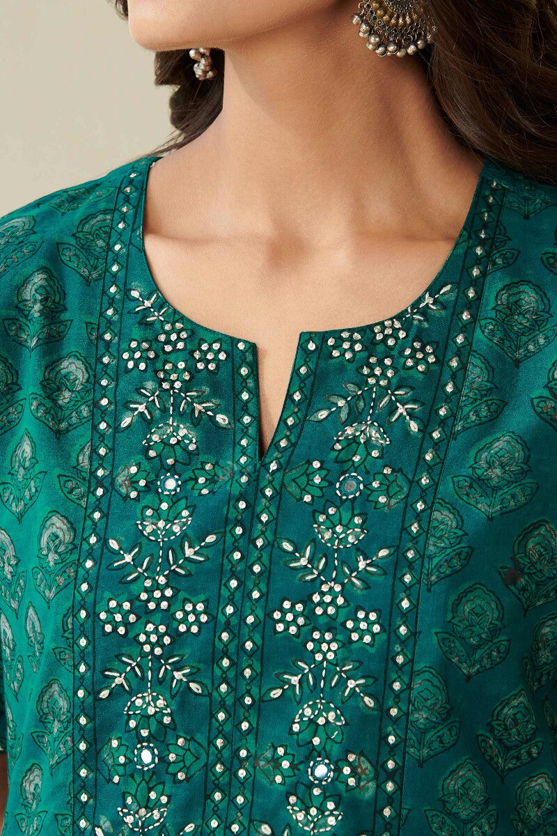 Sehra Zareena Akola Kurta