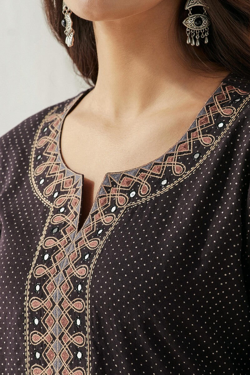 Sehra Maheen Ajrak Kurta