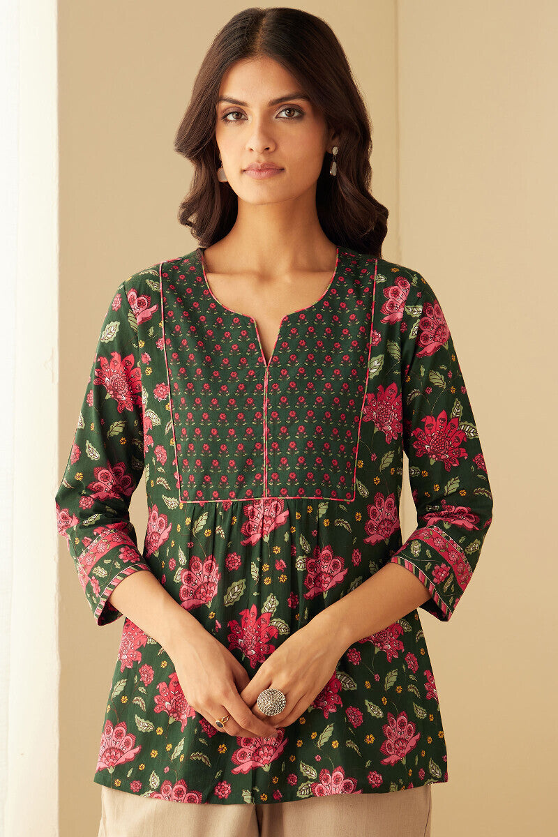 Gauhar Mahira Sanganeri Top