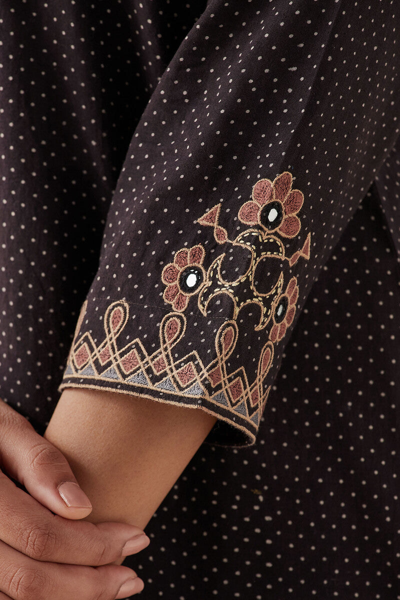 Sehra Maheen Ajrak Kurta