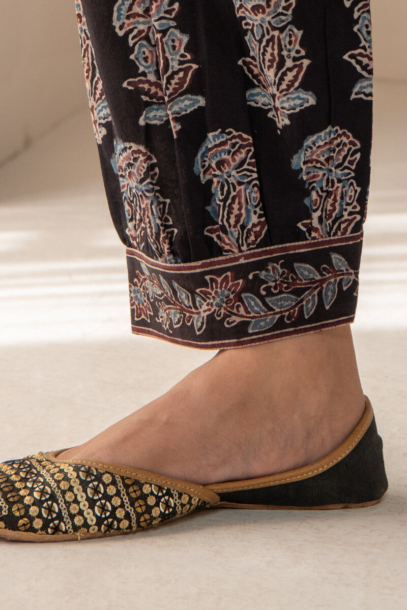 Sehra Gauhar Ajrak Izhaar Pants