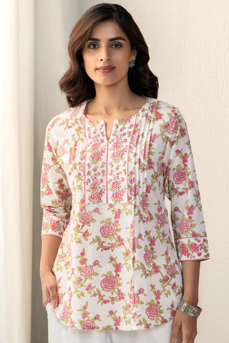 Gulbarg Lylah Sanganeri Top