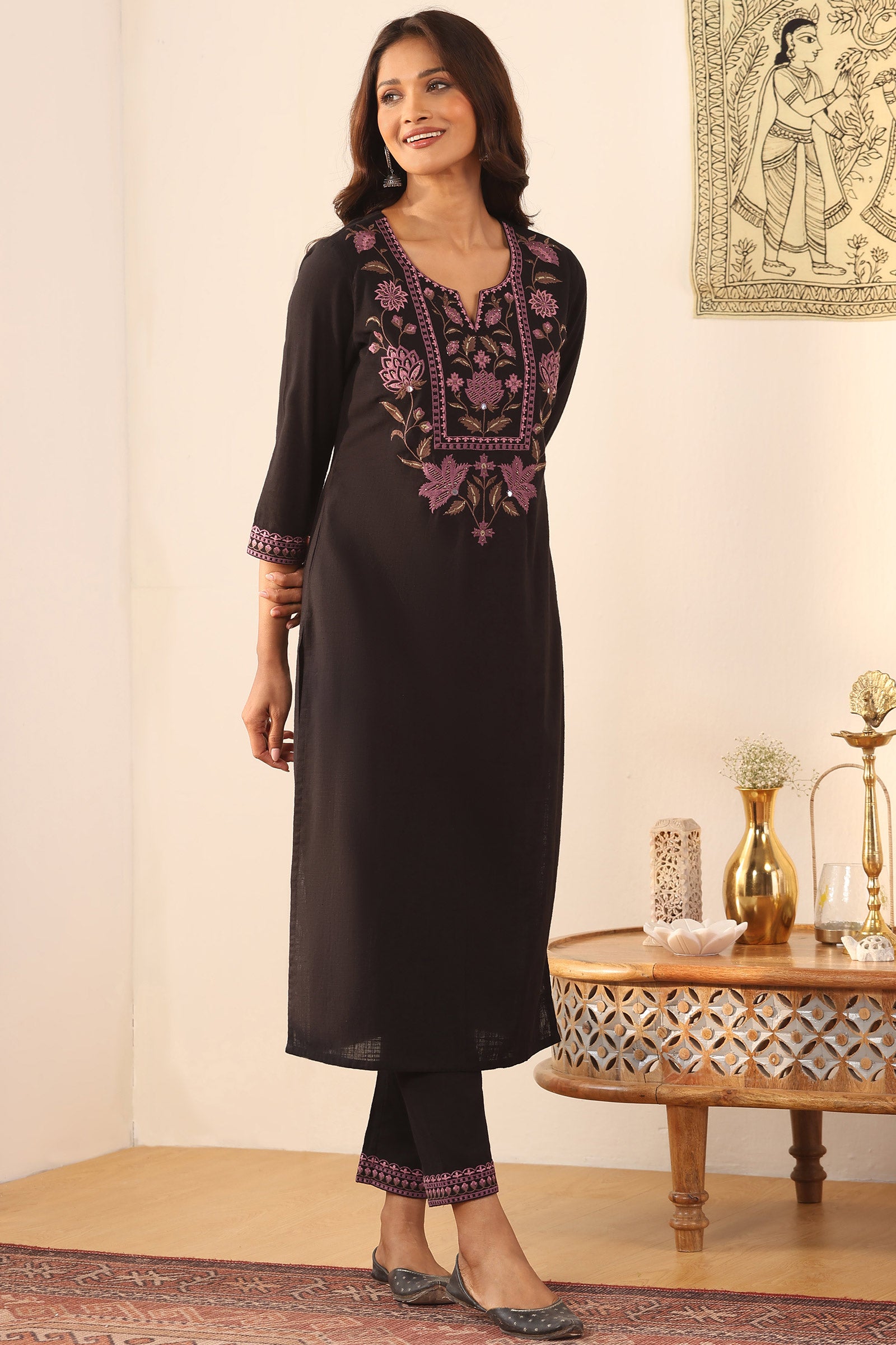 Surplus: Mehraab Farah Kurta