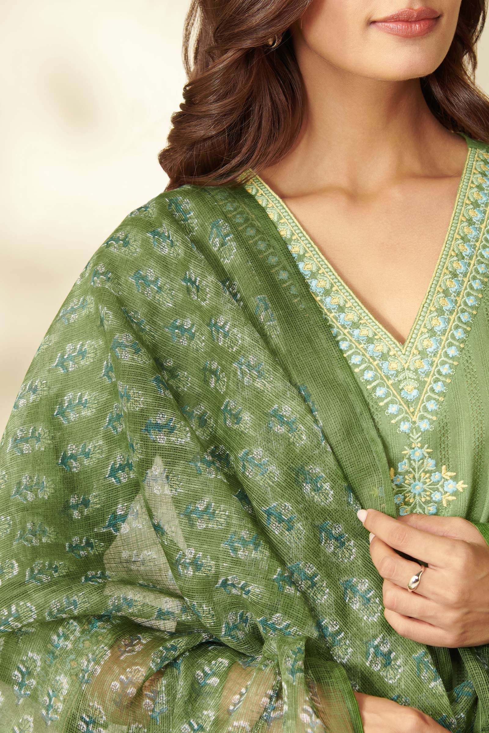 Surplus: Gulbarg Riya Sanganeri Dupatta