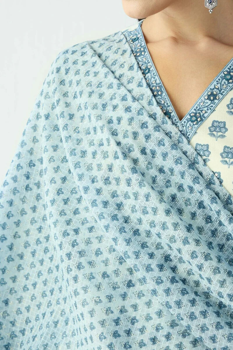 Neelofar Rumaisa Dupatta