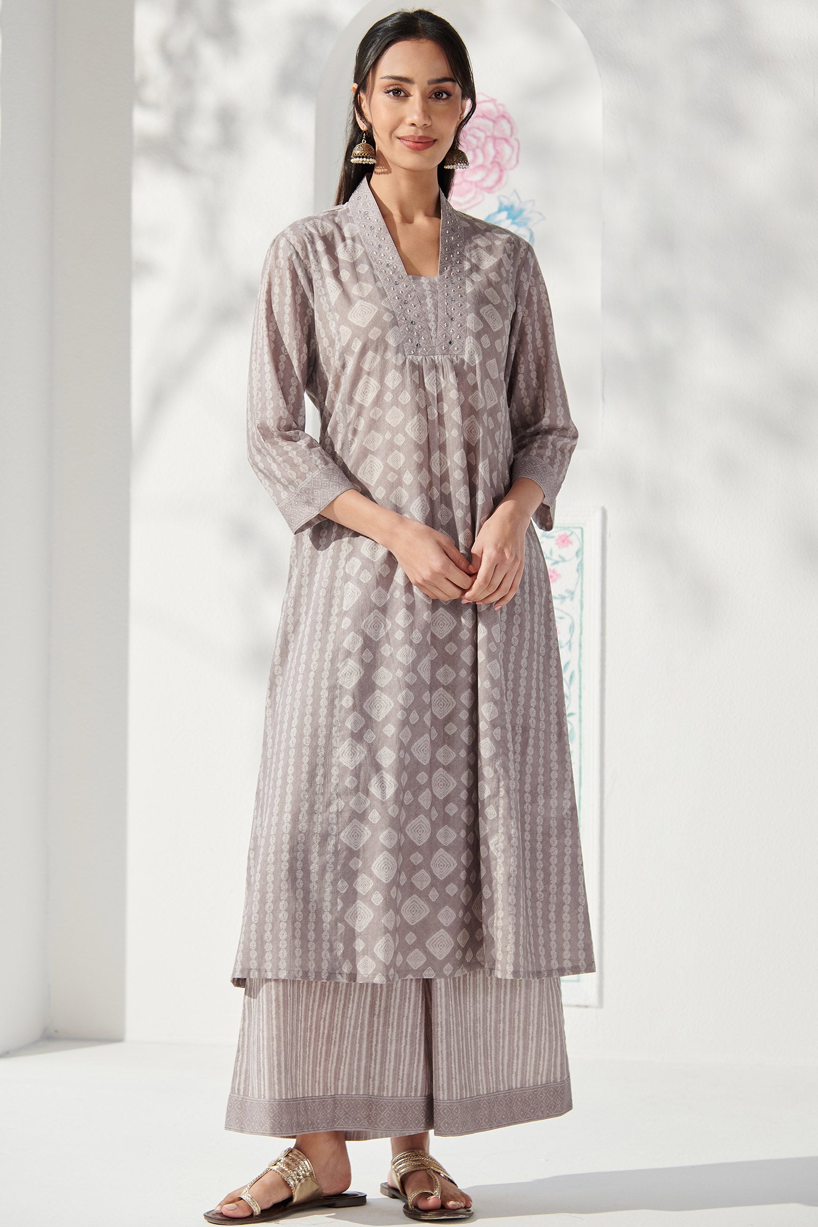 Surplus: Rangrez Parisa Kurta