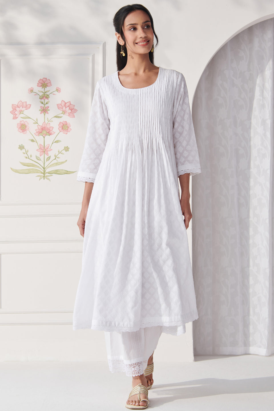Raahat Naadiya White Kurta