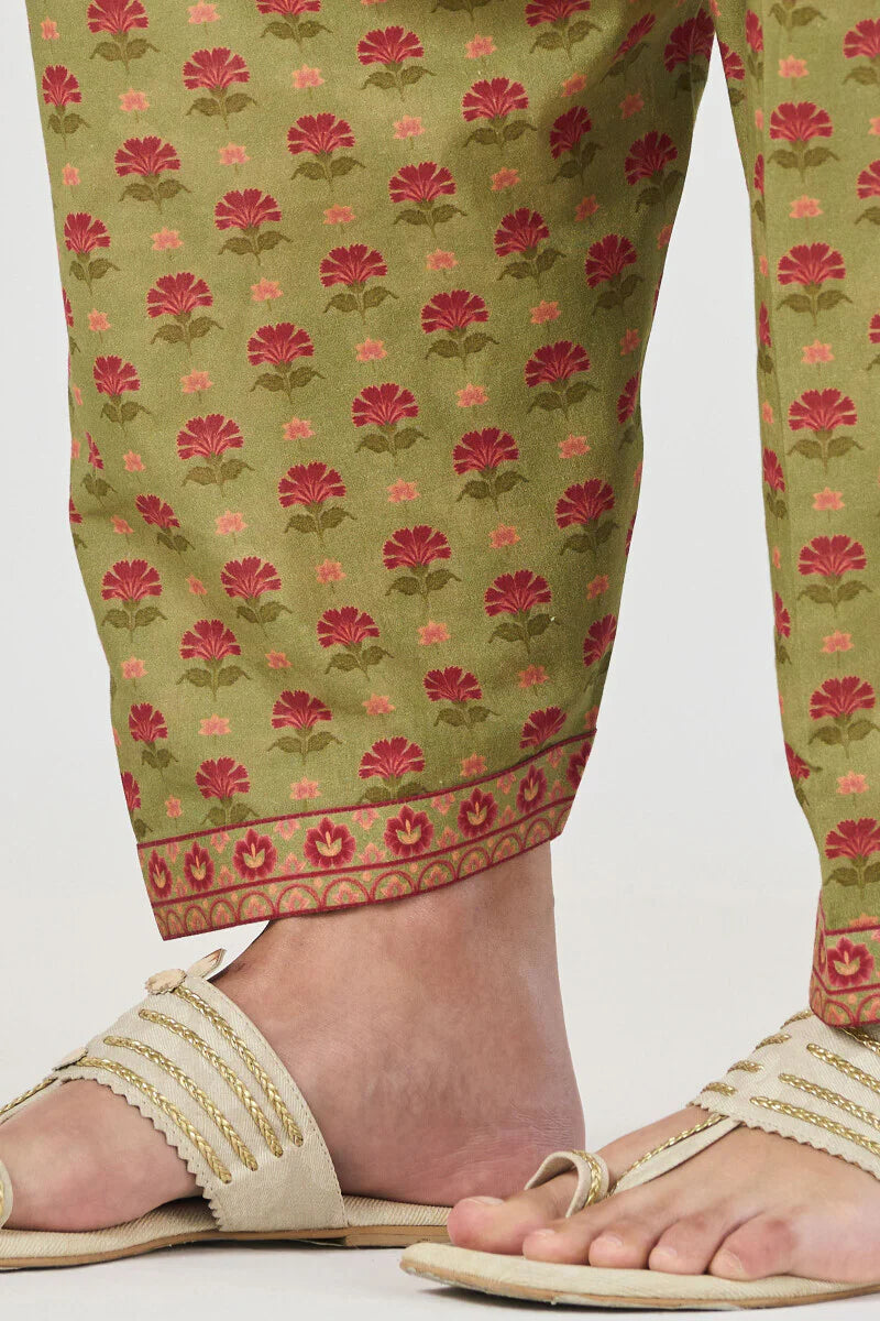 Surplus: Roz Meher Ishrat Salwar