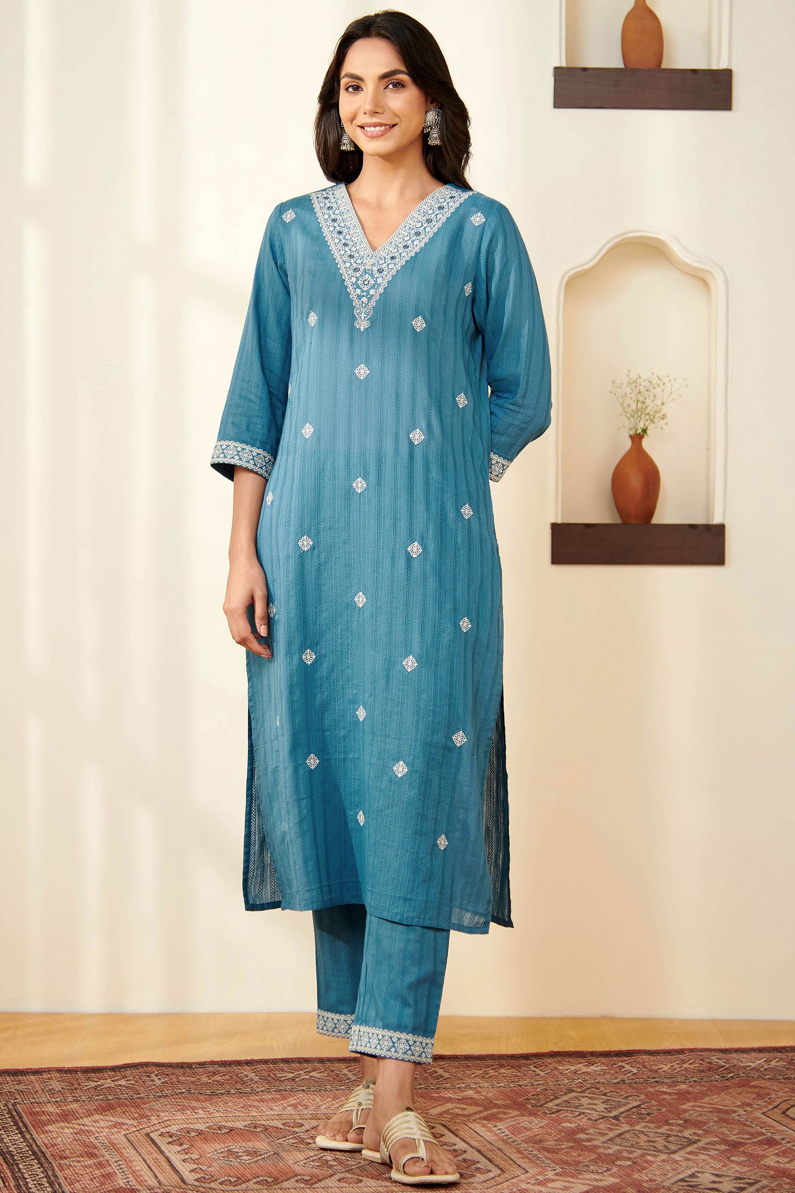 Surplus: Mehraab Wahida Blue Kurta