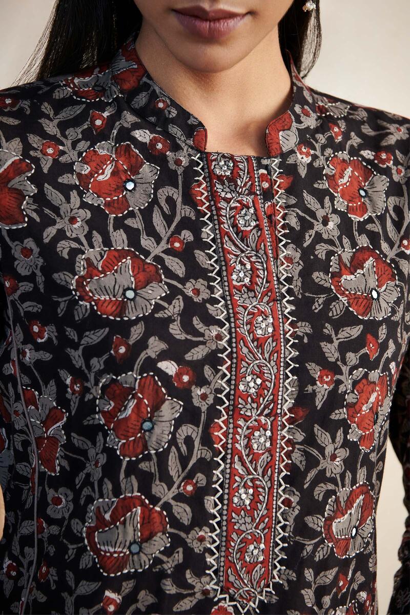 Sehra Nafeesa Bagru Kurta