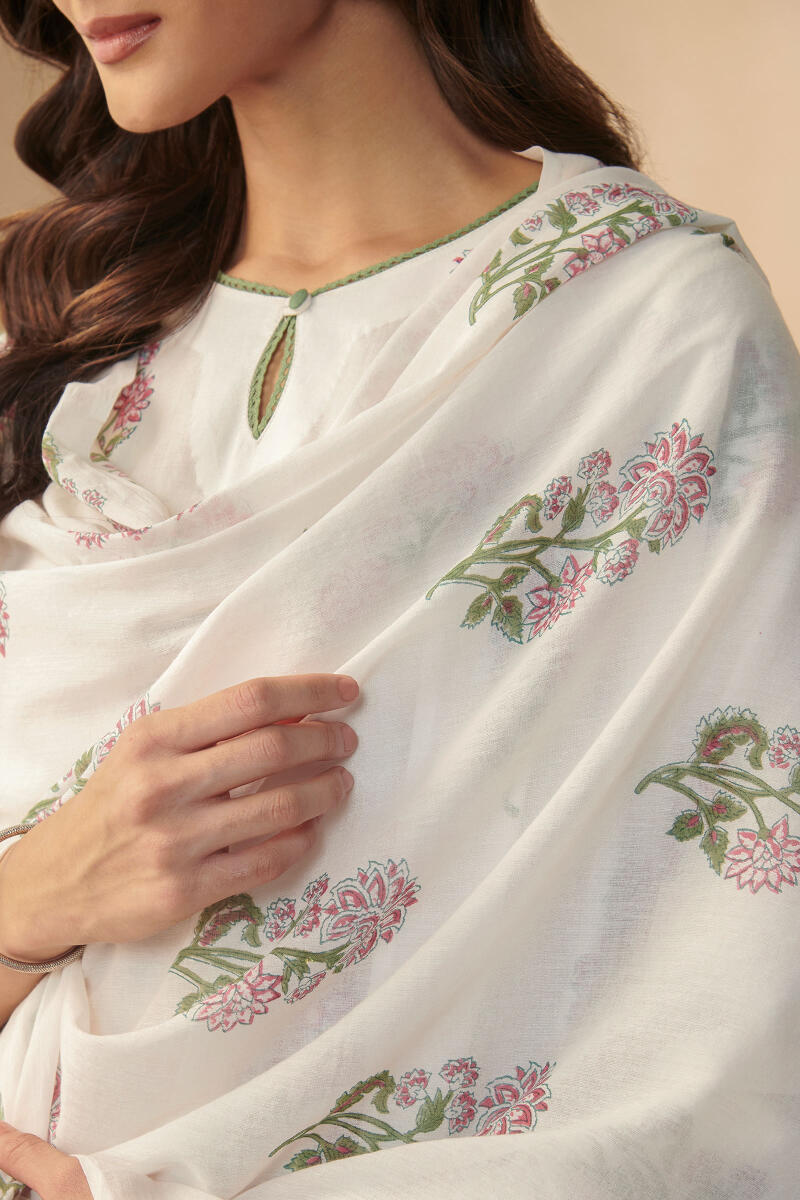 Nasrine Nahida Sanganeri Dupatta