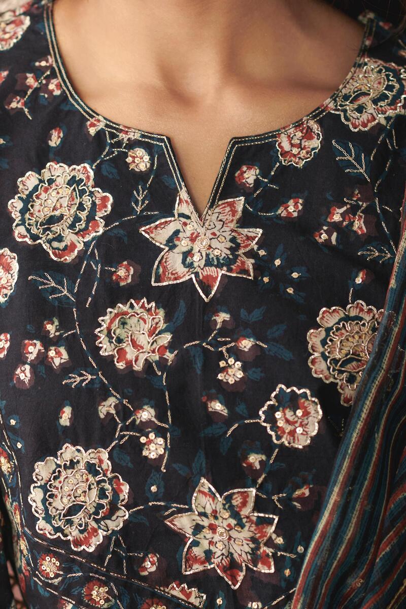 Sehra Mirza Bagru Kurta