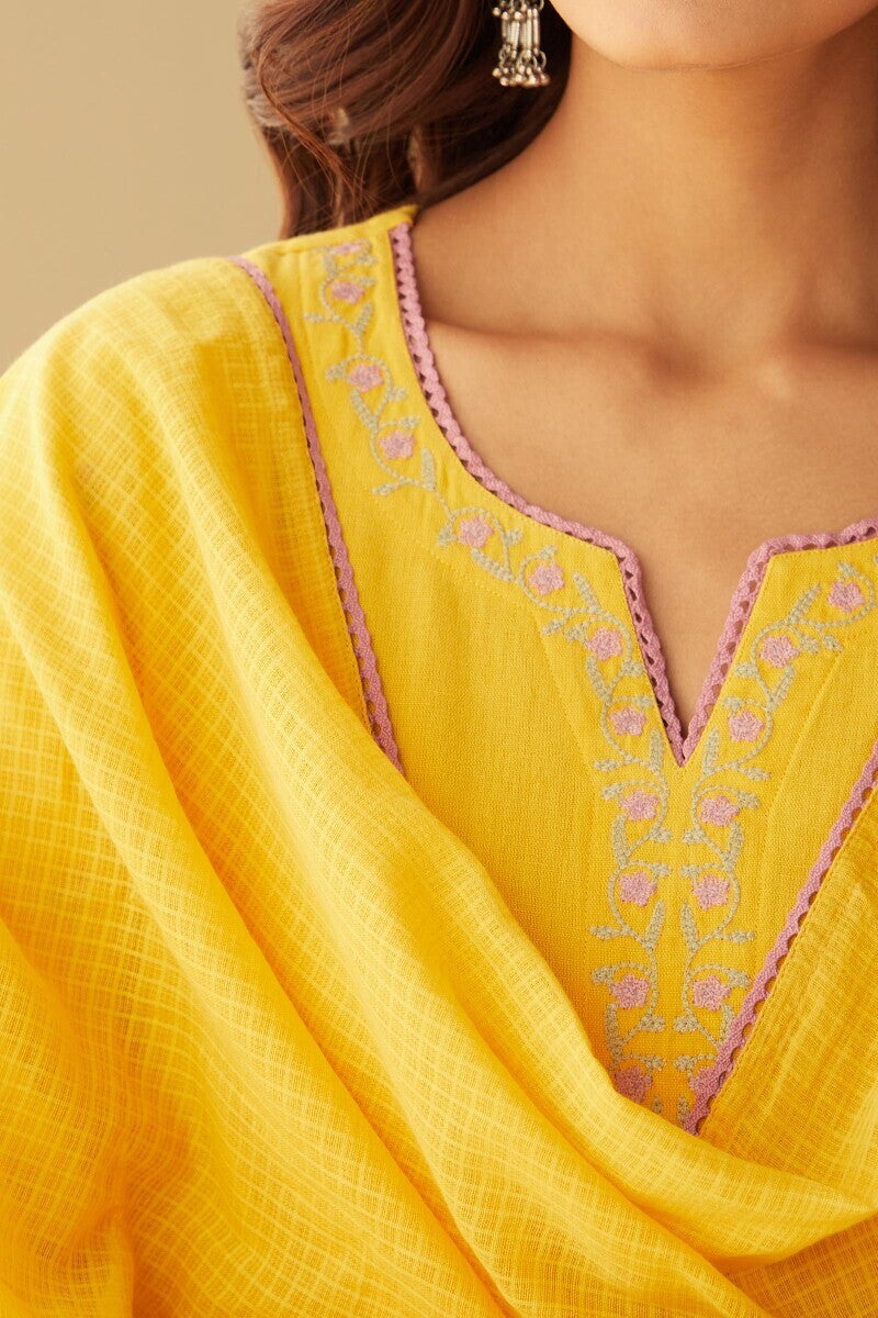 Roza Seher Ghazal Dupatta