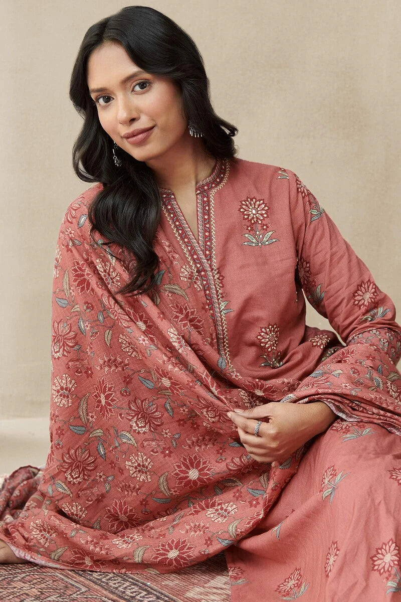 Surplus: Mahnoor Rabia Kurta