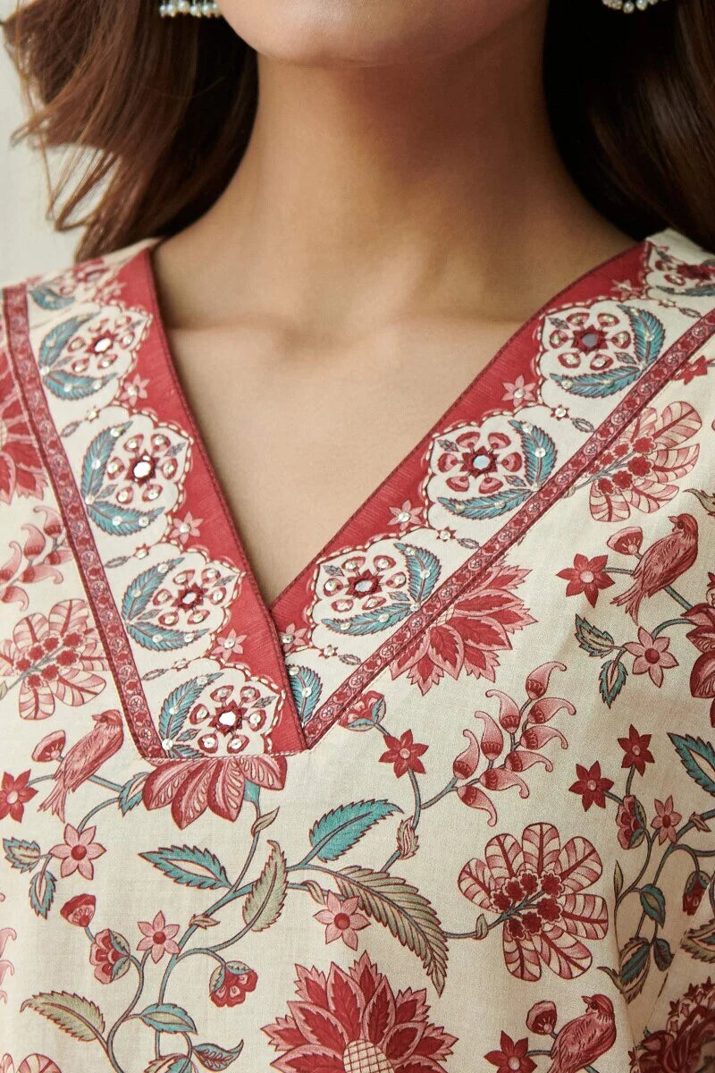 Surplus: Mahnoor Samaira Kurta