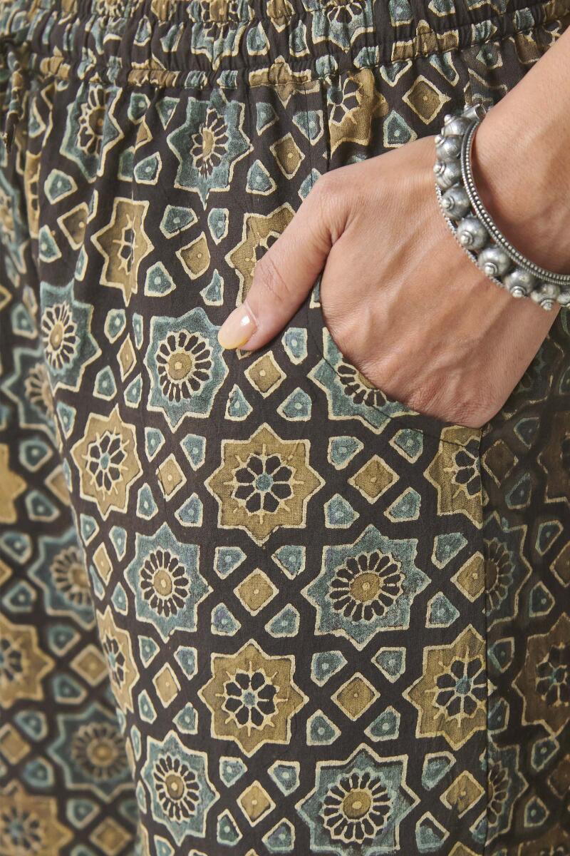 Sehra Rahima Ajrak Farsi