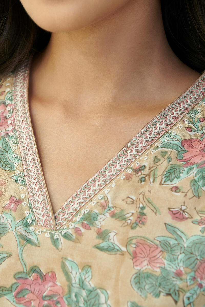 Nasrine Parveen Sanganeri Kaftan