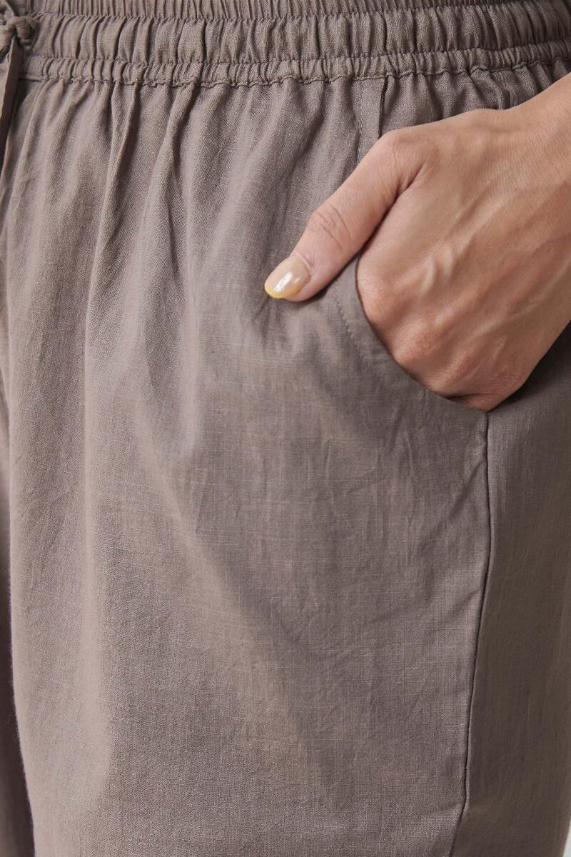 Sehra Afreen Narrow Pants