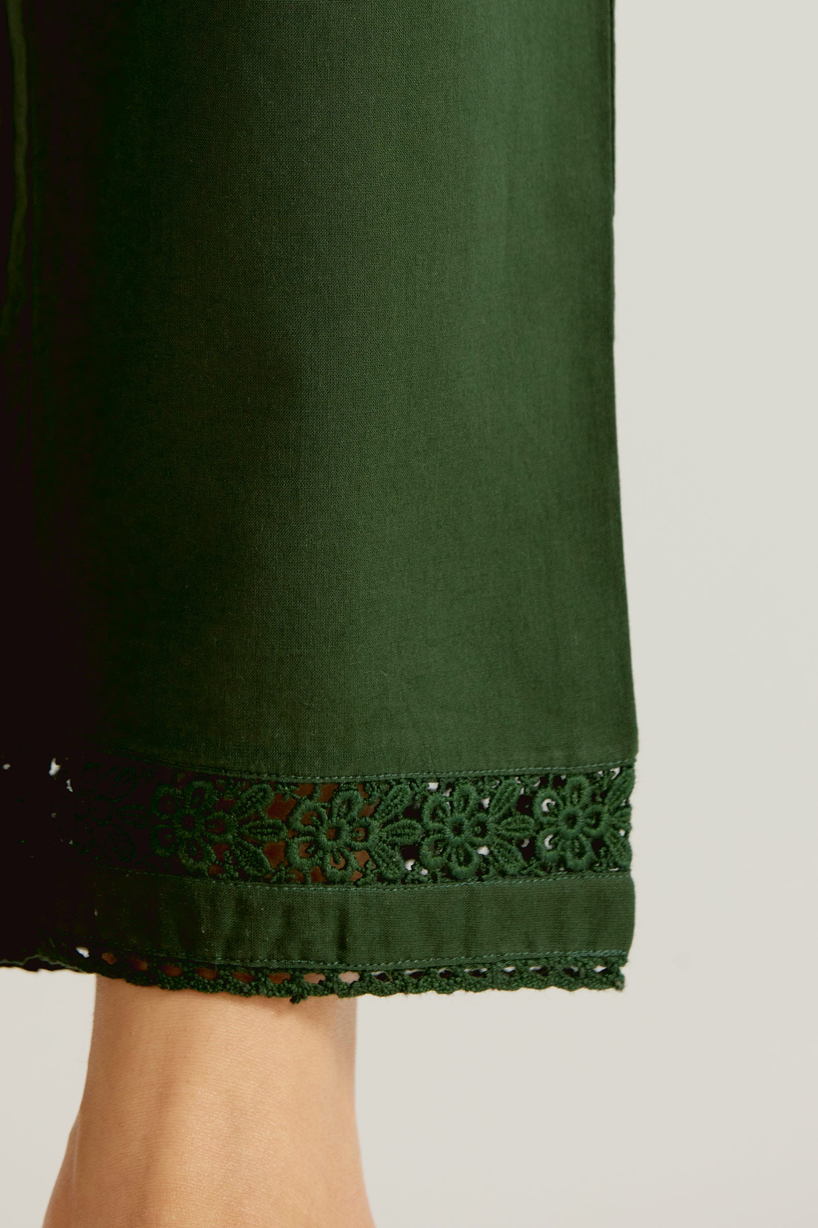 Roza Sehr Olive Green Narrow Pants