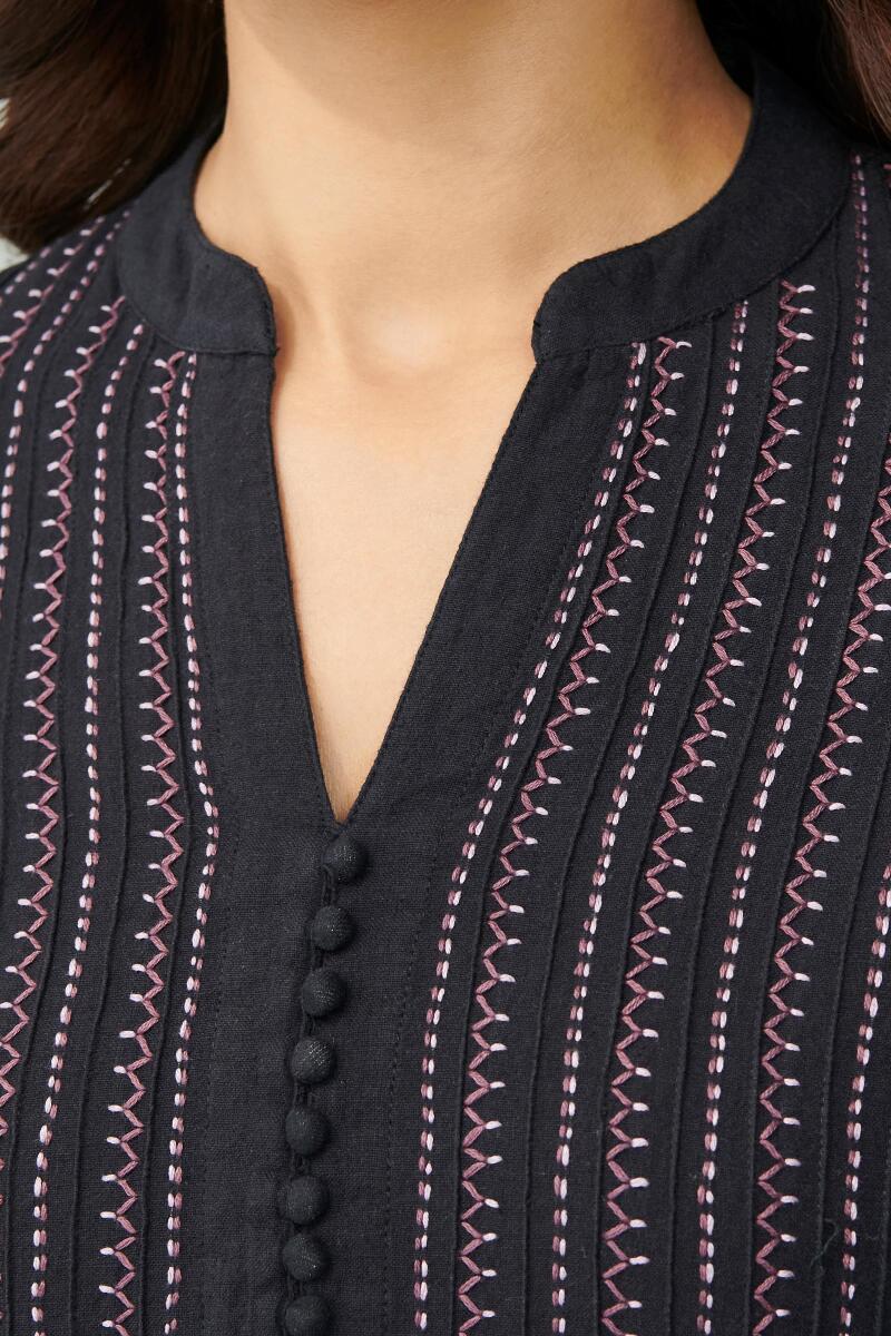 Kashida Black Handloom Kurta