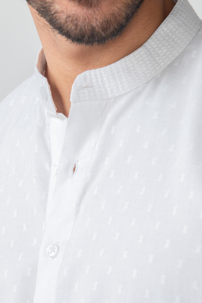 Zaid Vivaan White Ram Buta Kurta