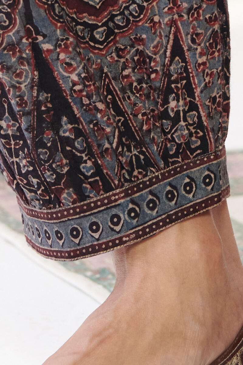 Sehra Rumaisa Ajrak Izhaar Pants