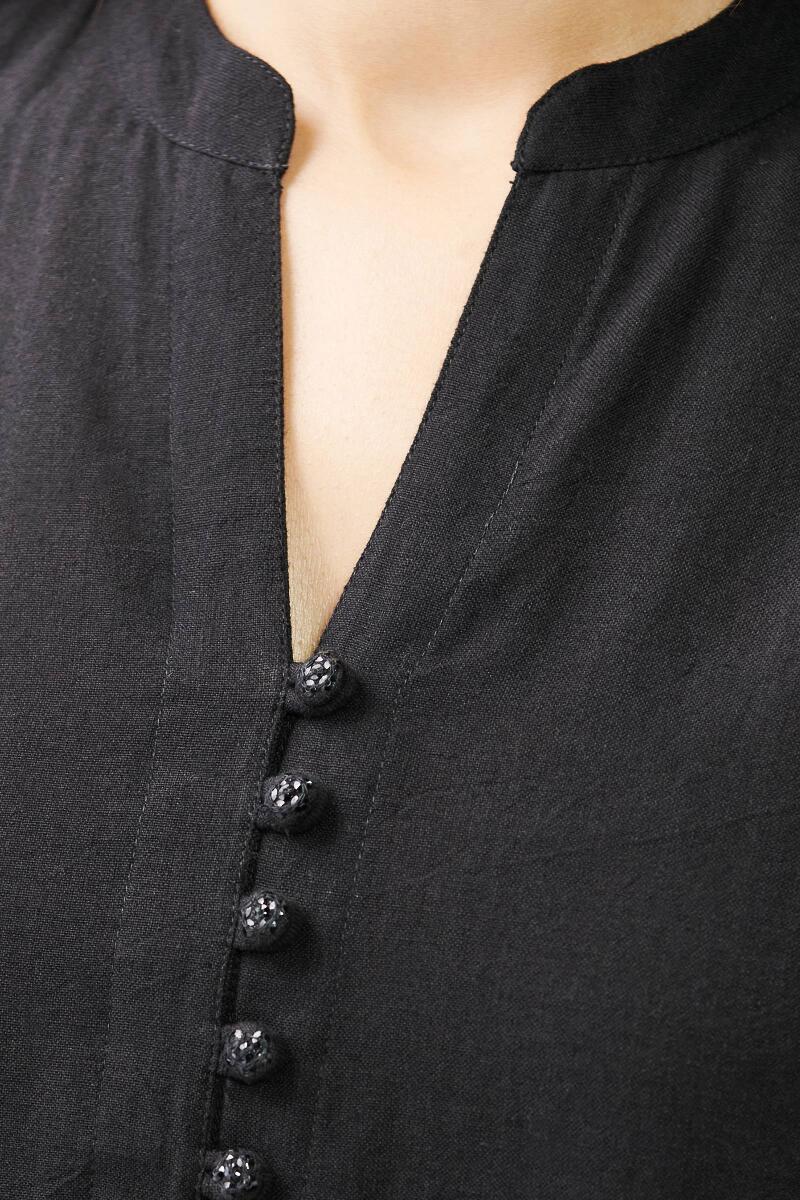 Nasrine Mehnaz Handloom Kurta