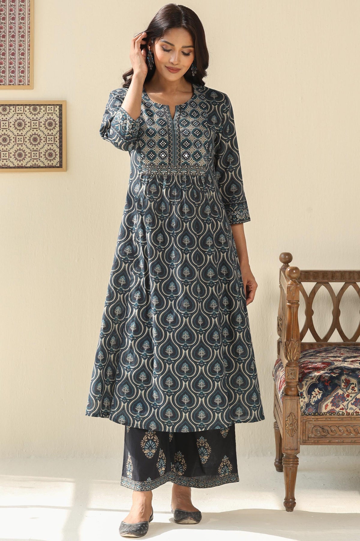 Surplus: Rangrez Aliza Kurta