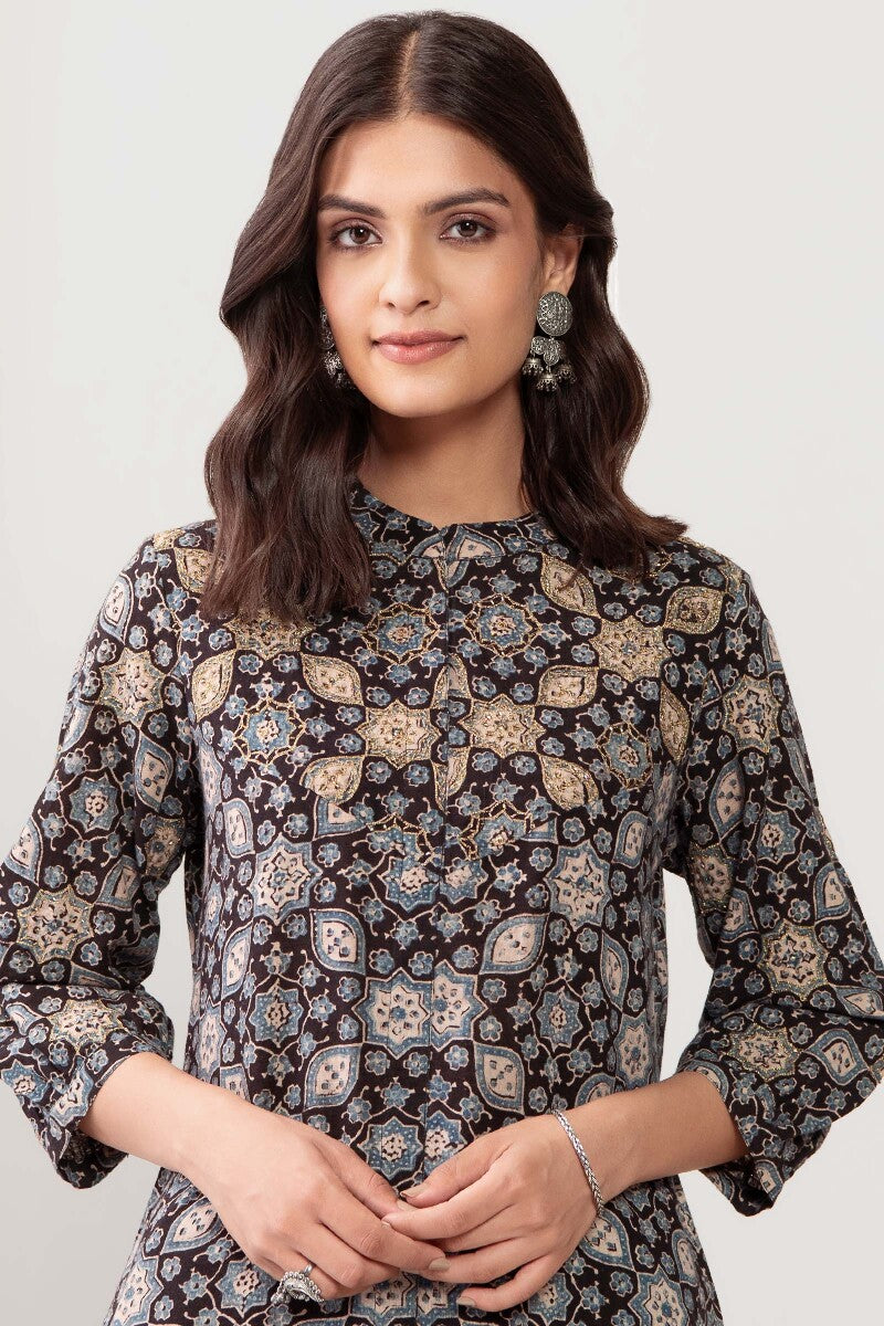 Shirin Zaharaa Ajrak Kurta