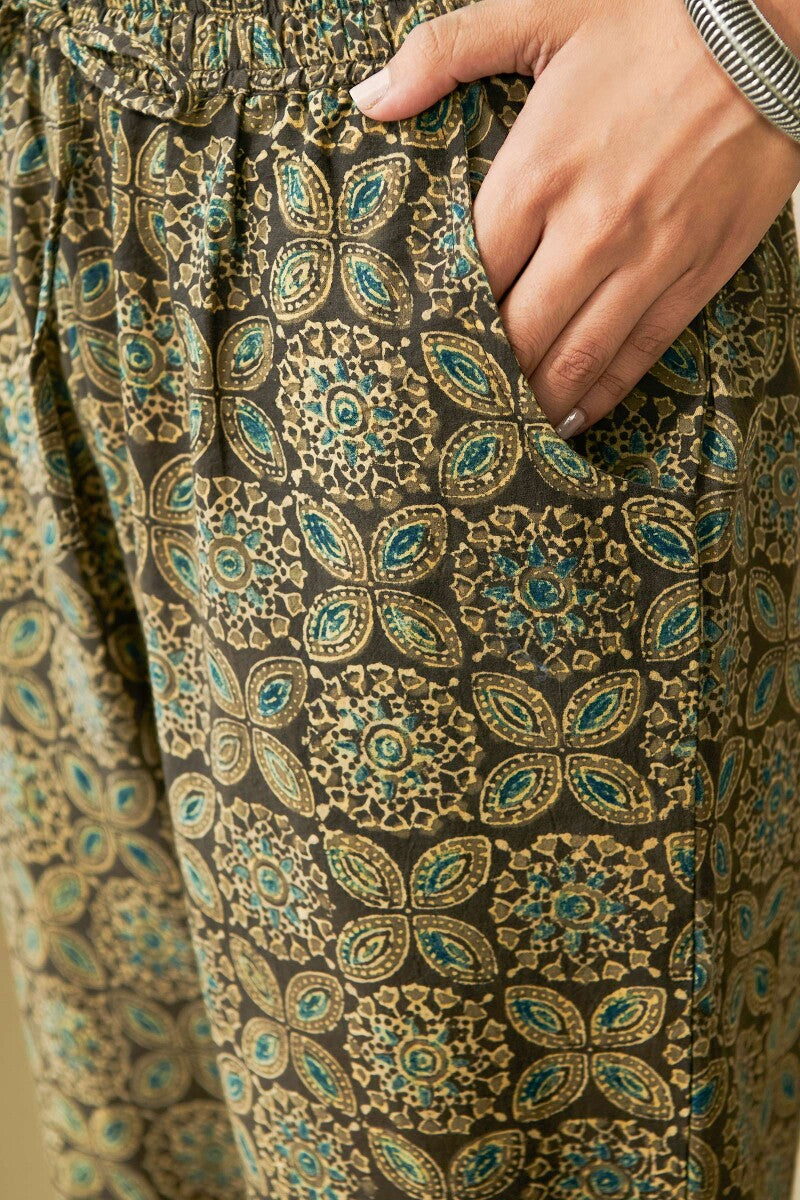 Sehra Mahi Ajrak Narrow Pants